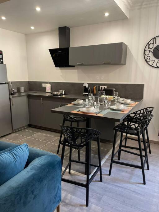 Cocon De Charline - Charme Et Elegance Dans Le Centre Apartment Монтобан Екстериор снимка